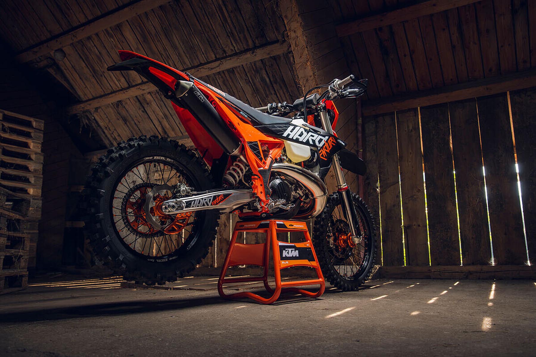KTM_300_EXC_HARDENDURO_2027_06.jpg